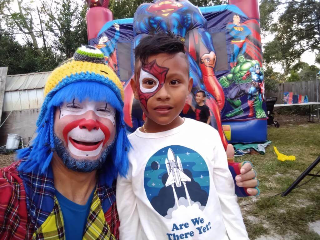 Payaso Pikorete en Ocoee Fl en Cumpleaños de Anderson con la Muñequita Pompita