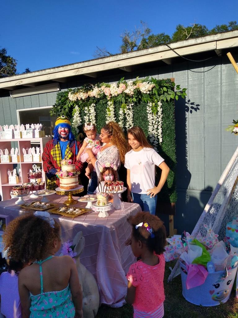 Muñequita Pompita y Payaso Pikorete en Orlando Fl en Cumpleaños de Emiliana 2