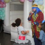 Payaso Pikorete celebrando el Cumpleaños de Alaia en Kissimmee Fl Jugando con los niños