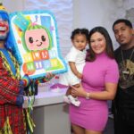 Payaso Pikorete celebrando el Cumpleaños de Alaia en Kissimmee Fl Piñata 1