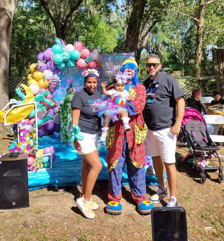 Payaso Pikorete Celebrando el Cumpleaños de Ashantyl Chanell en Ocala Fl 1