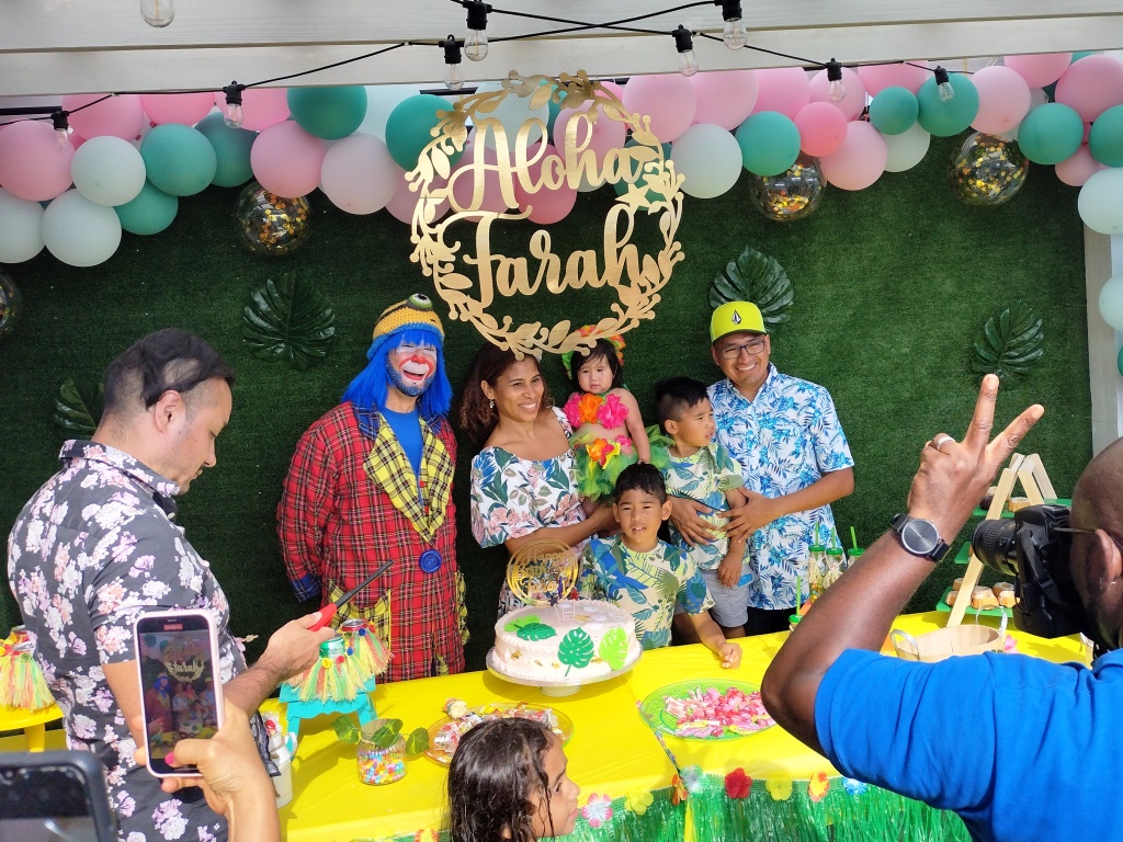 Payaso Pikorete Celebrando el Cumpleaños de Farah en Sanford Fl