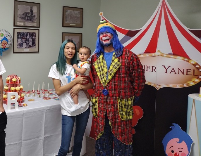 Payaso Pikorete Celebrando el Cumpleaños de Adier en St. Cloud Narcoosee 1