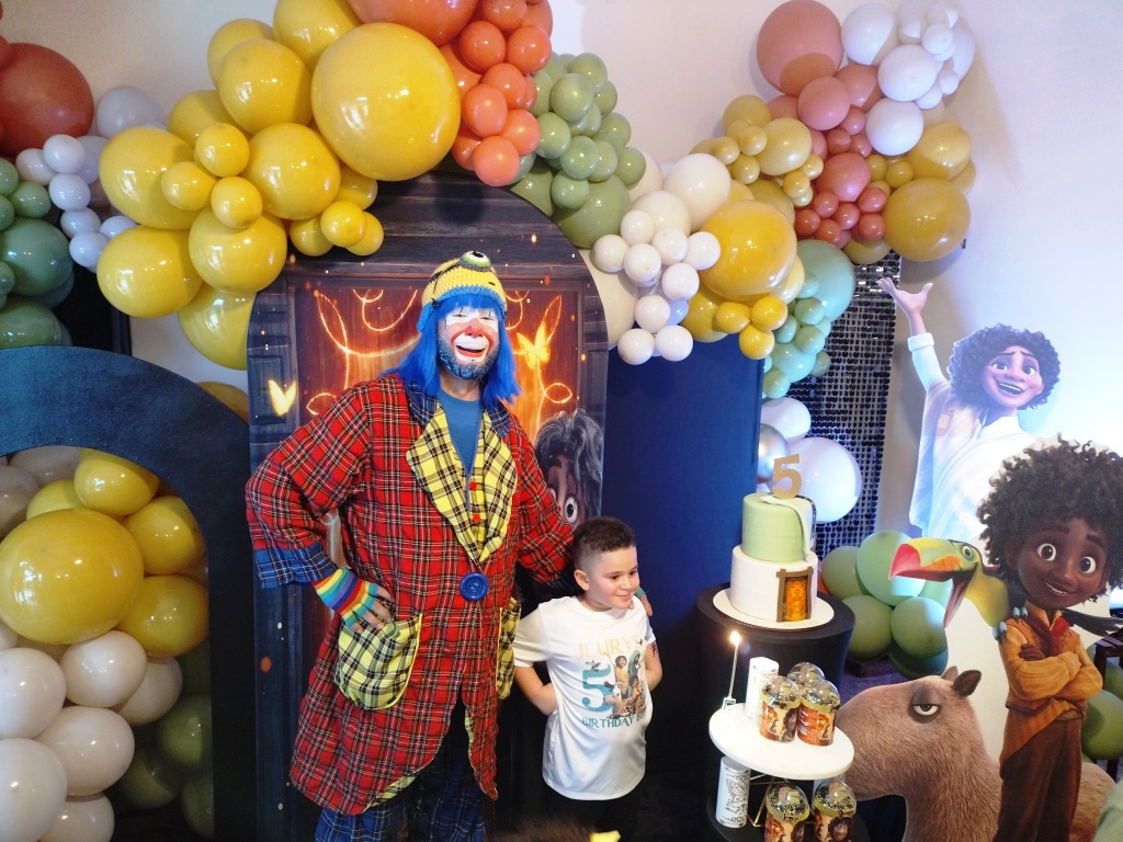 Payaso Pikorete Celebrando el Cumpleaños de Jeurys en Orlando Fl 1