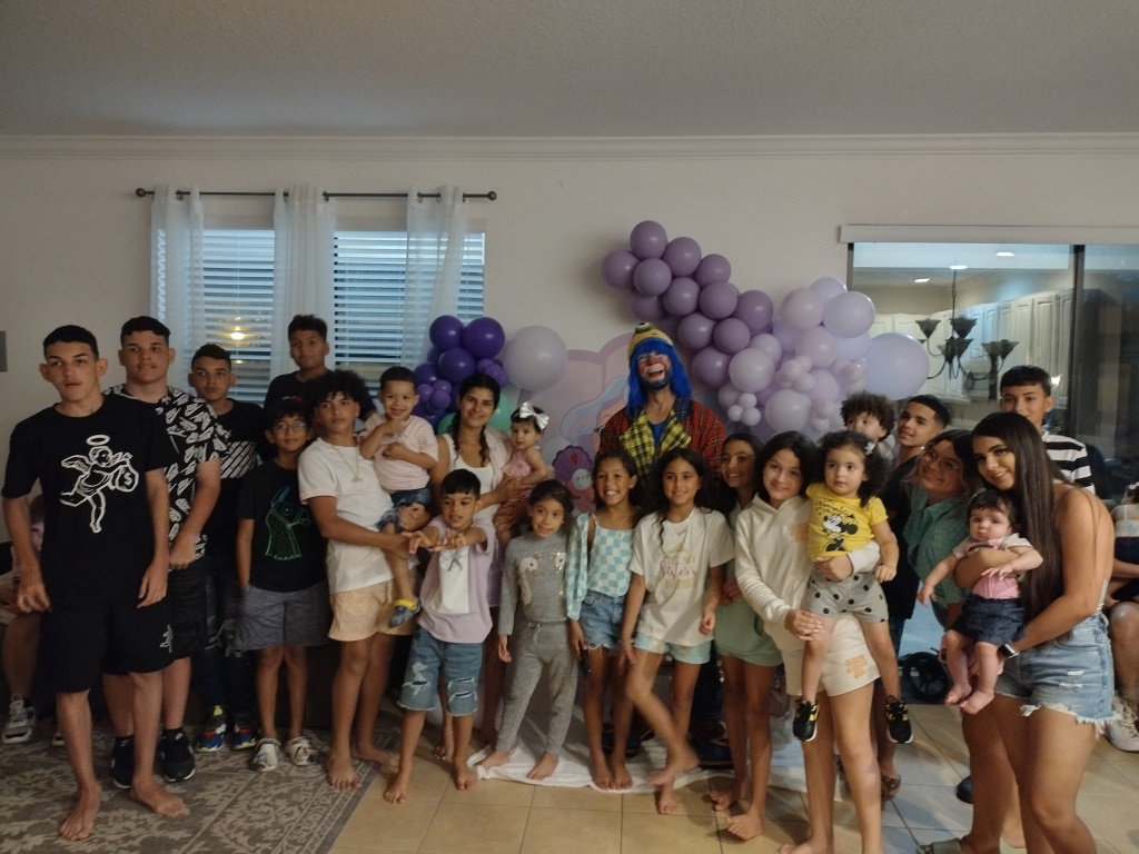 Payaso Pikorete Celebrando el Cumpleaños de Kianeylee en Kissimmee Fl 2