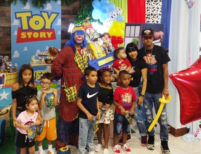 Payaso Pikorete Celebrando el Cumpleaños de Austin en Orlando Belle Isle Fl