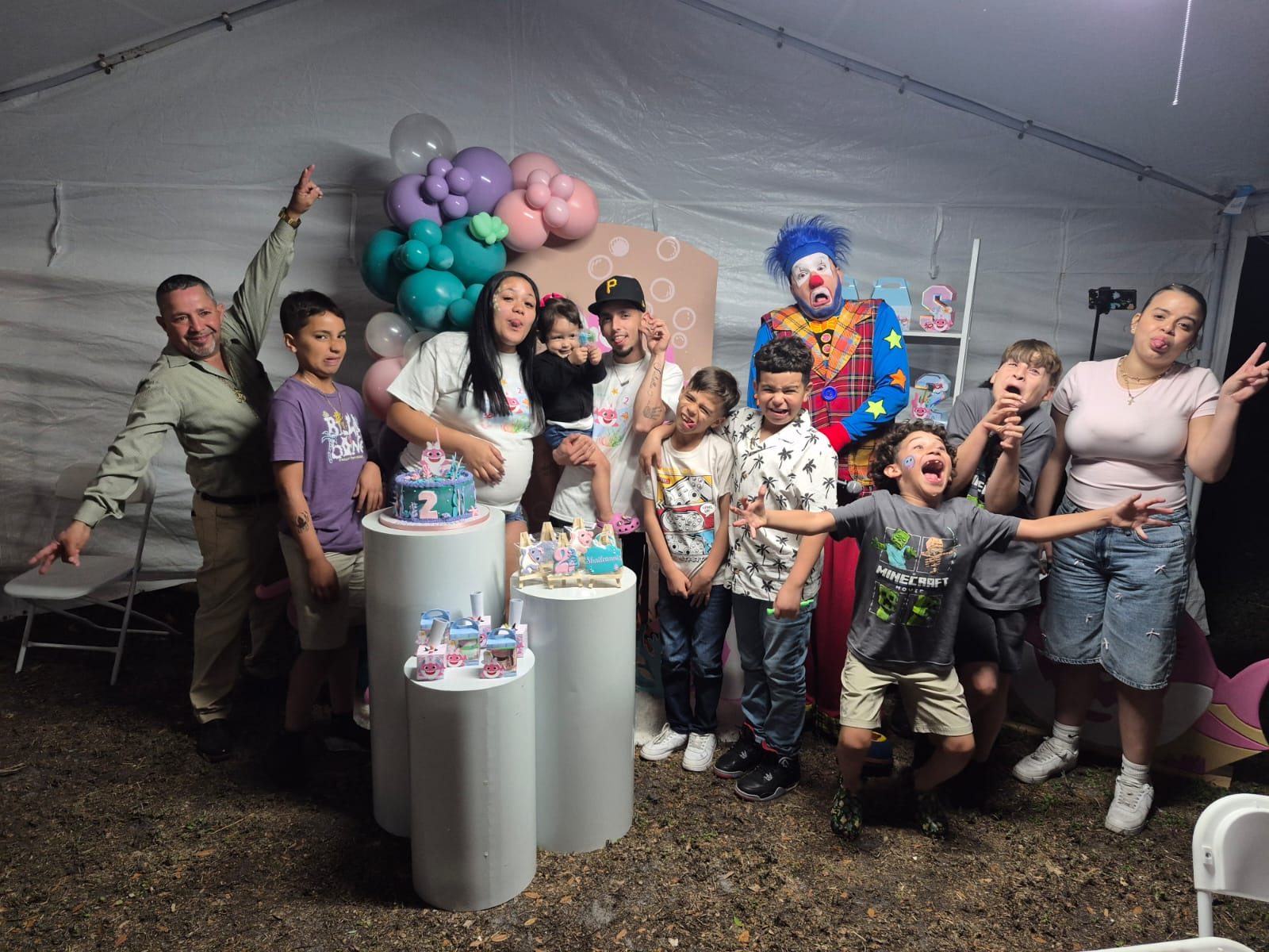 Payaso Pikorete Cumpleaños Shaileannis Kissimmee Fl The Fox, Cual Es El Nene Foto Loca